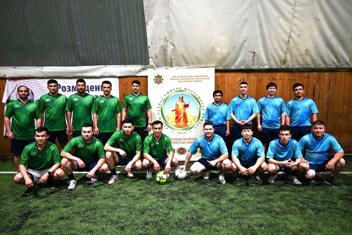 posolstvo-turkmenistana-provelo-v-kieve-studencheskij-turnir-po-mini-futbolu