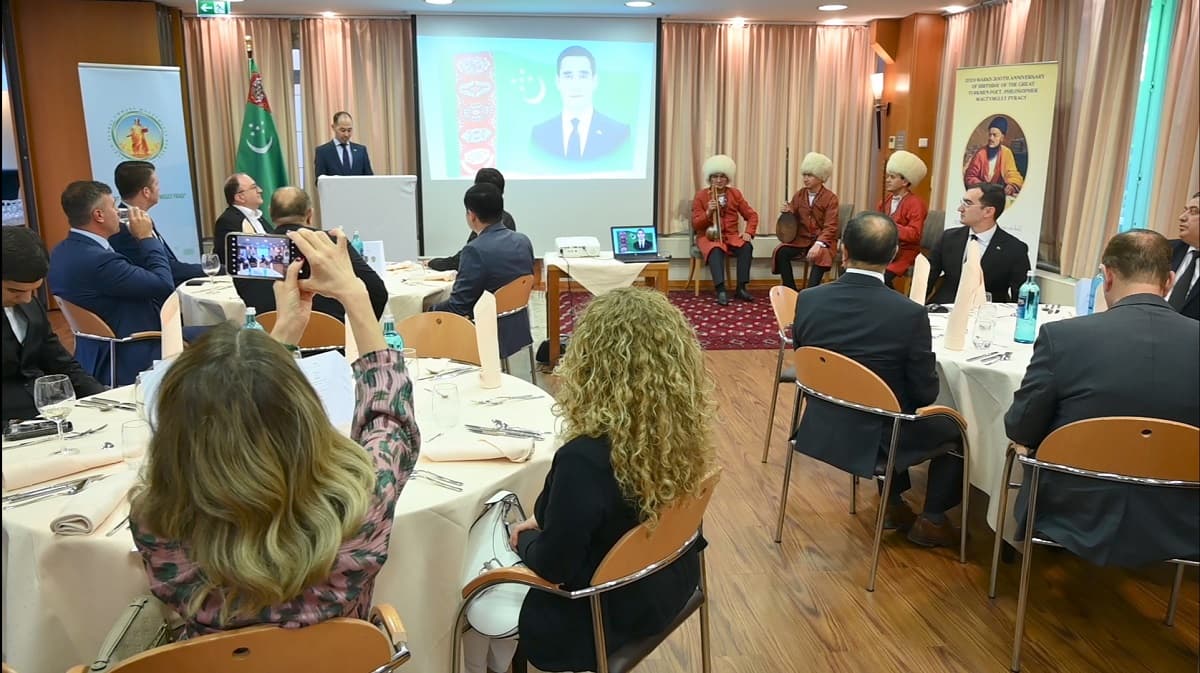 cultural-events-frankfurt-am-main-celebrate-300th-anniversary-magtymguly-fragi