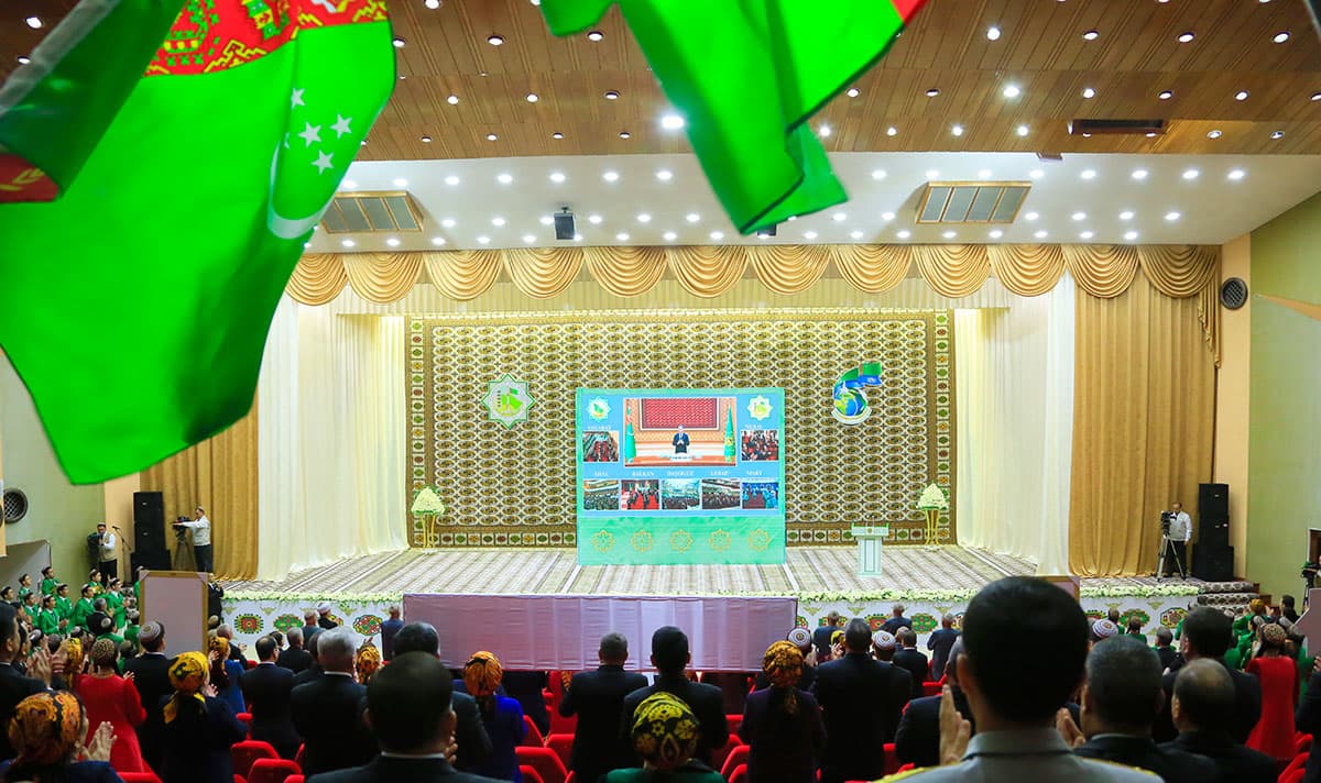meeting-of-people-s-council-of-turkmenistan-2020-photo-and-video
