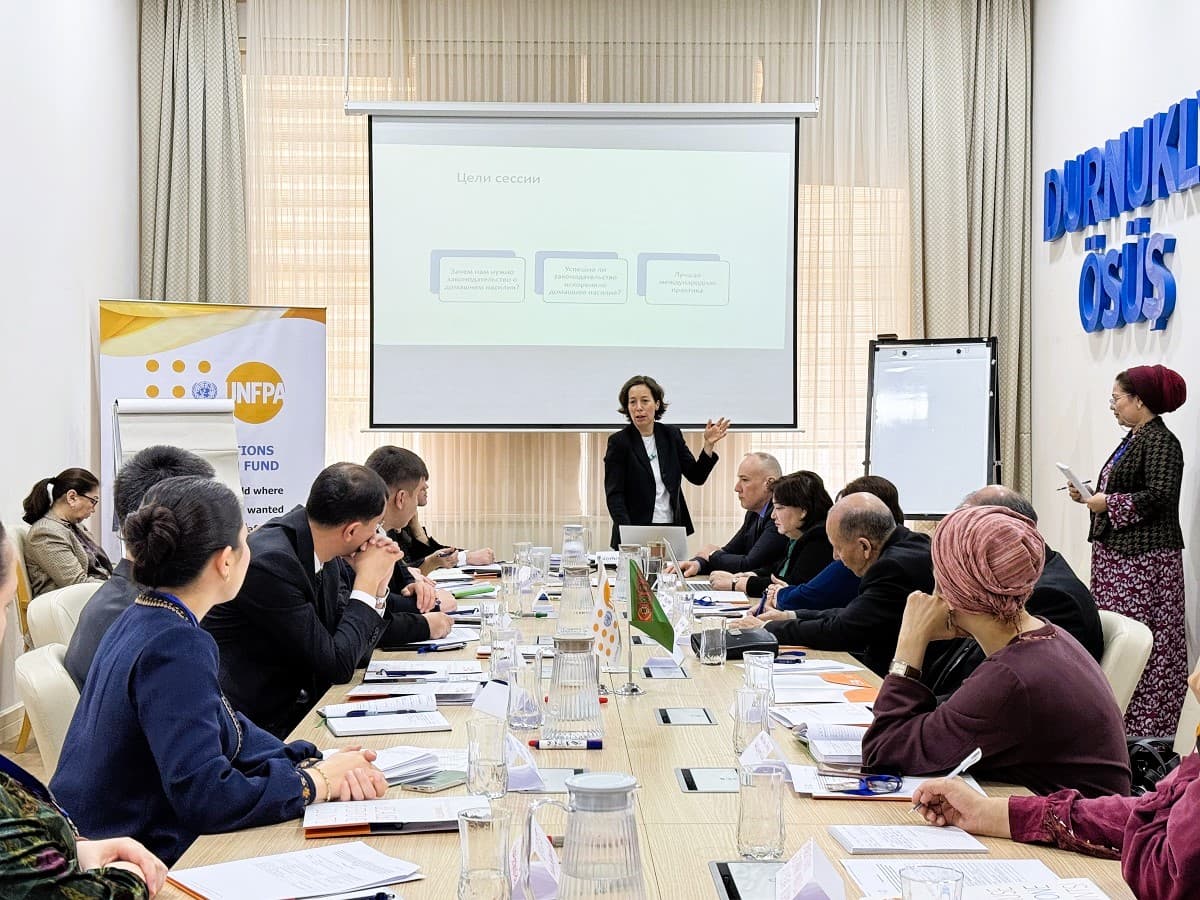 A seminar on a comprehensive gender approach was held for lawmakers of Turkmenistan