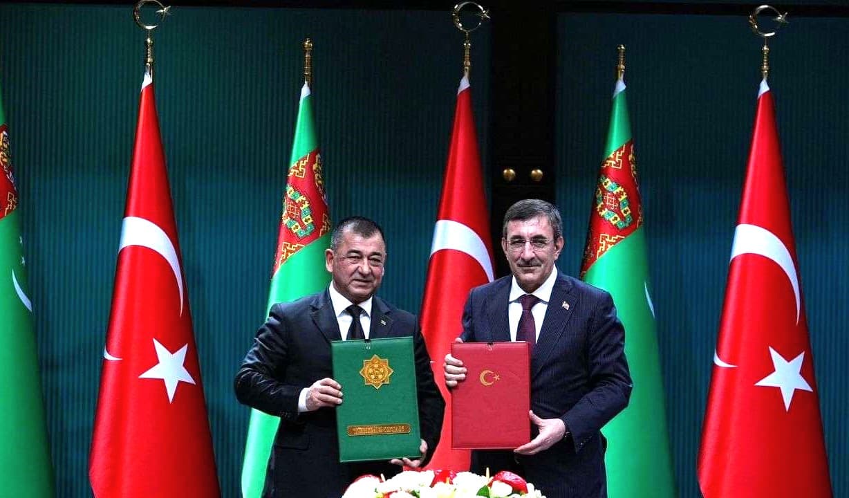 Turkish Vice President and Deputy Chairman of Turkmenistan Cabinet of Ministers Sign Protocol