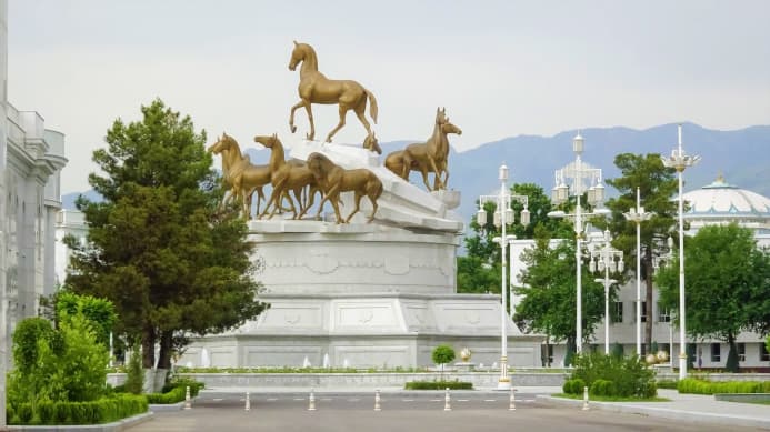 zasedanie-kabmina-byudzhet-gaz-i-mezhdunarodnye-svyazi-v-fokuse-vnimaniya-prezidenta-turkmenistana