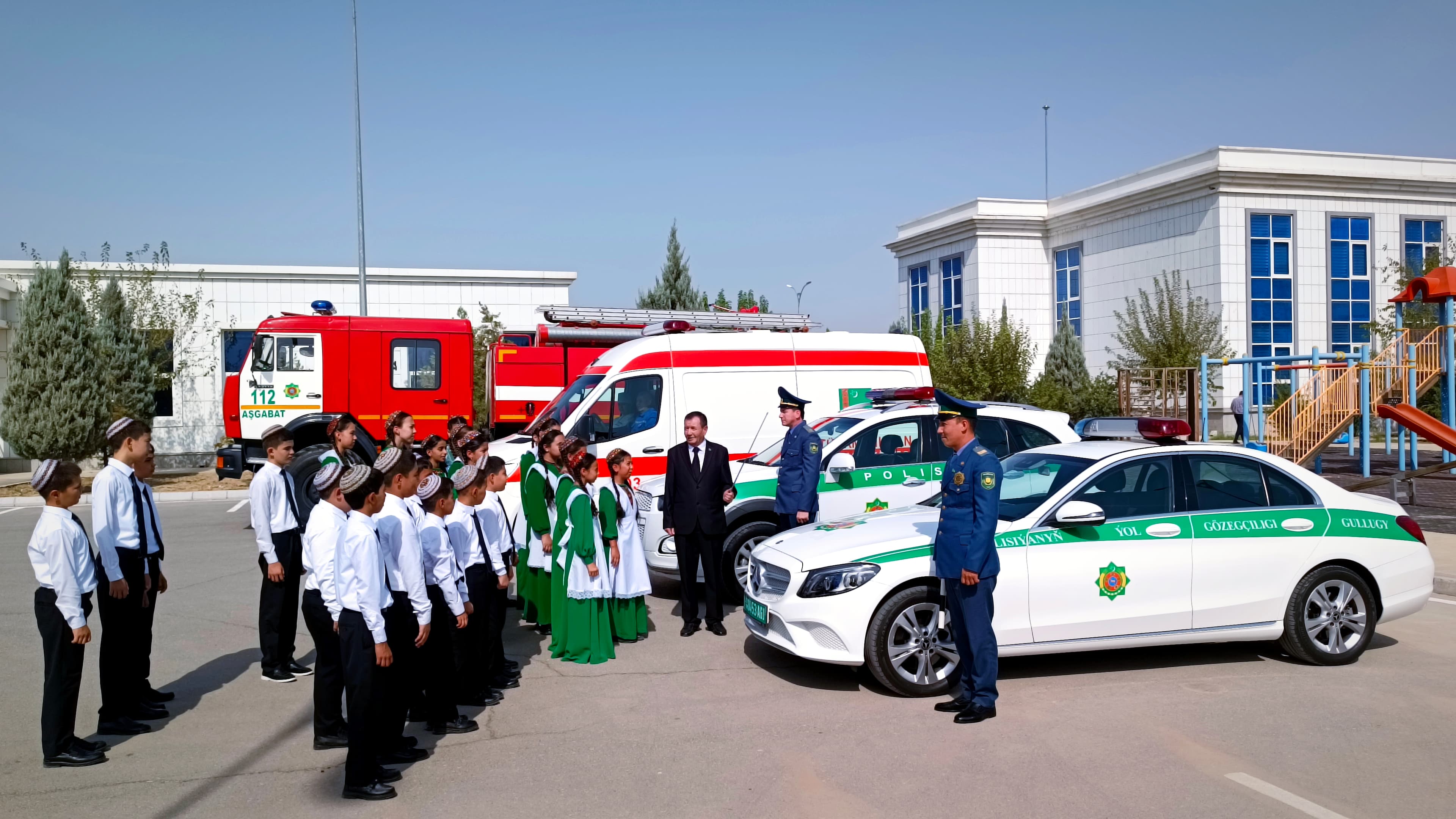 bezopasnost-na-doroge-v-ashhabade-proshli-prakticheskie-zanyatiya-po-pdd