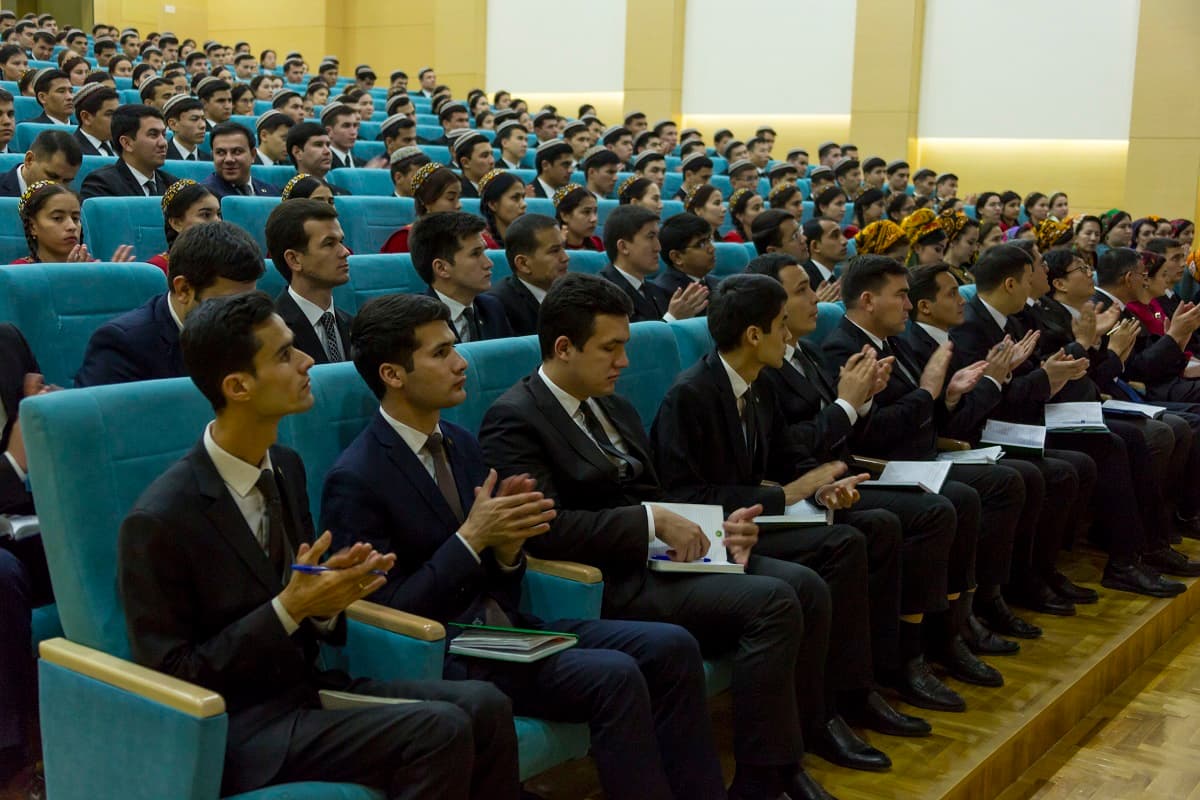 molodezhnaya-premiya-turkmenistan-tseremoniya-16-noyabrya