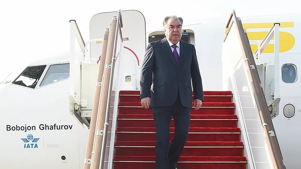 nachalsya-vizit-v-turkmenistan-prezidenta-tadzhikistana