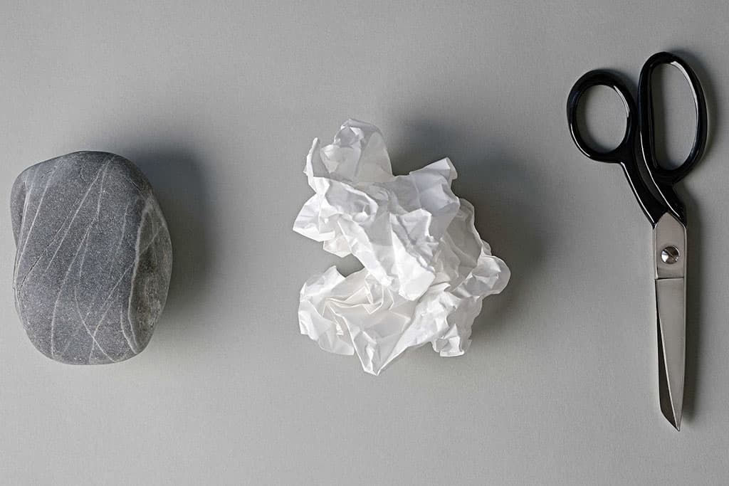 kamen-nozhnicy-bumaga-prostaya-igra-ili-tryuki-razuma