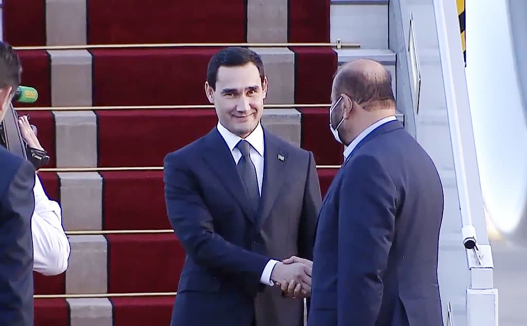 prezident-turkmenistana-pribyl-v-tegeran