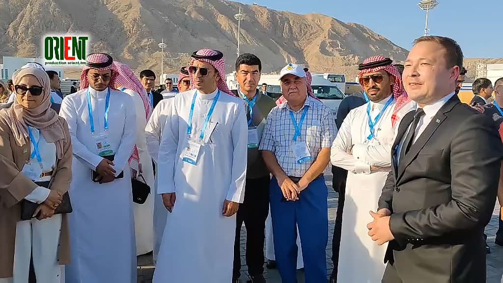 uchastniki-mezhdunarodnogo-transportnogo-foruma-otkryvayut-dlya-sebya-turkmenistan-video