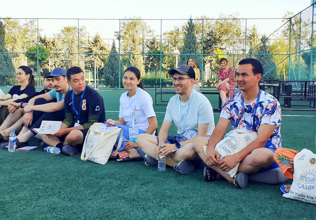В Авазе проходит Лагерь молодежного лидерства