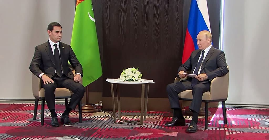 Путин: стратегическое партнерство РФ и Туркменистана существует не только на бумаге