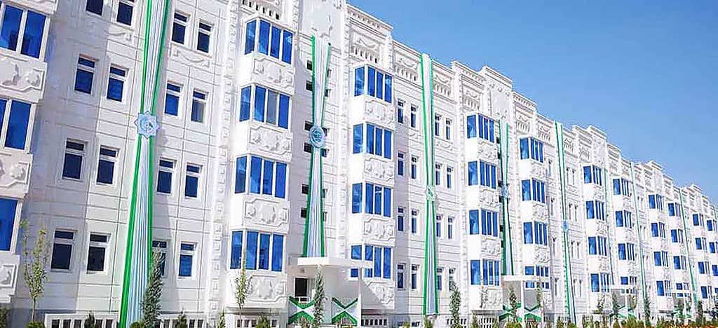 Ключи от новых квартир получили новоселы Ахала и города Туркменбаши