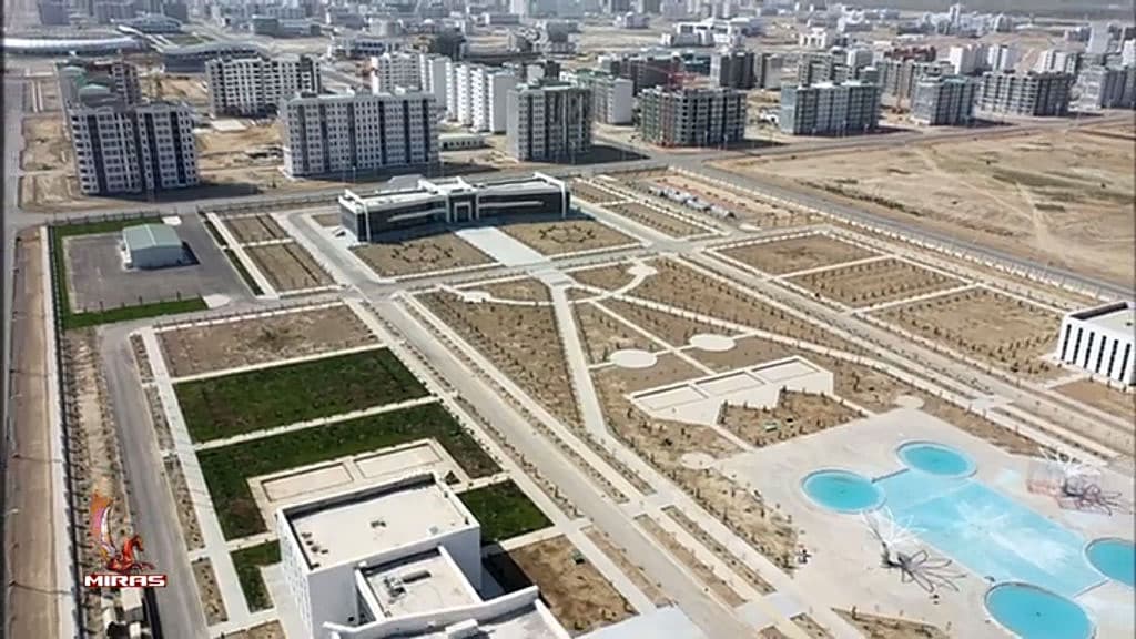 В новом административном центре Ахала Гурбангулы Бердымухамедов дал садака