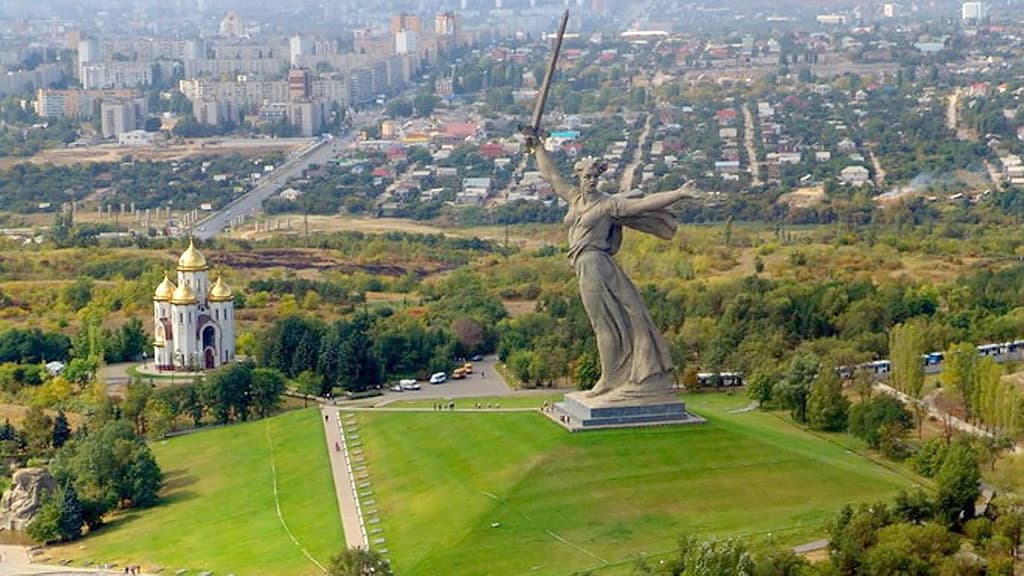 Памятнику «Родина-мать зовет!» – 55 лет