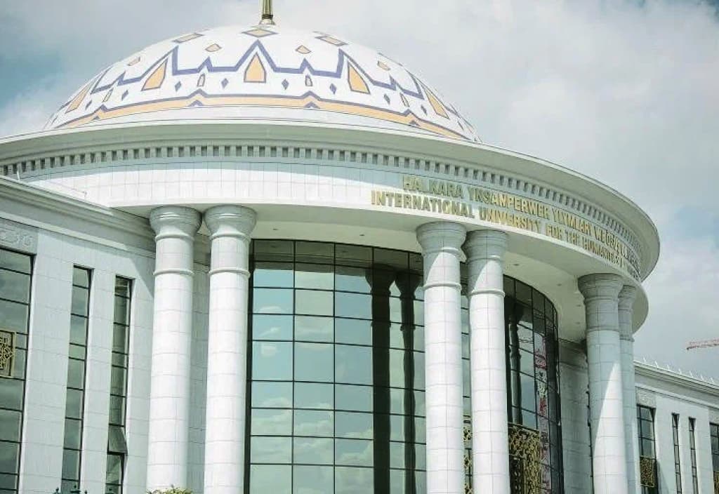 Туркменский вуз присоединился к Инициативе по устойчивому развитию в области образования