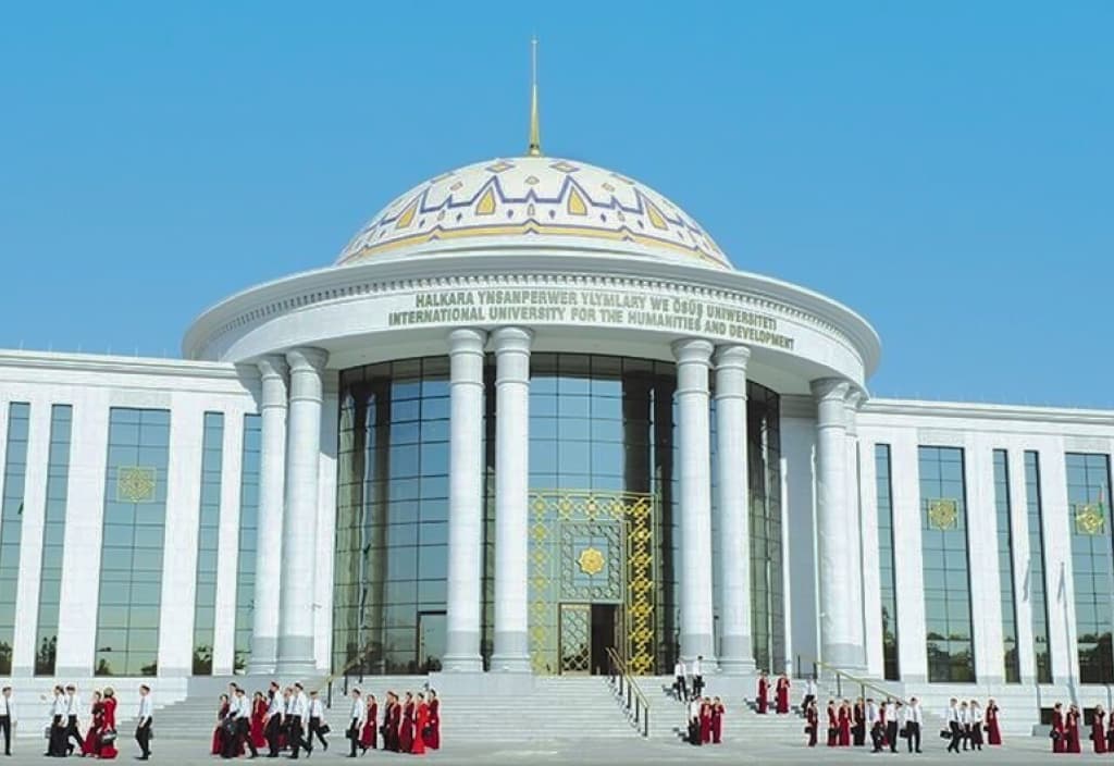 Turkmen teachers exchanged experience with colleagues from Uzbekistan
