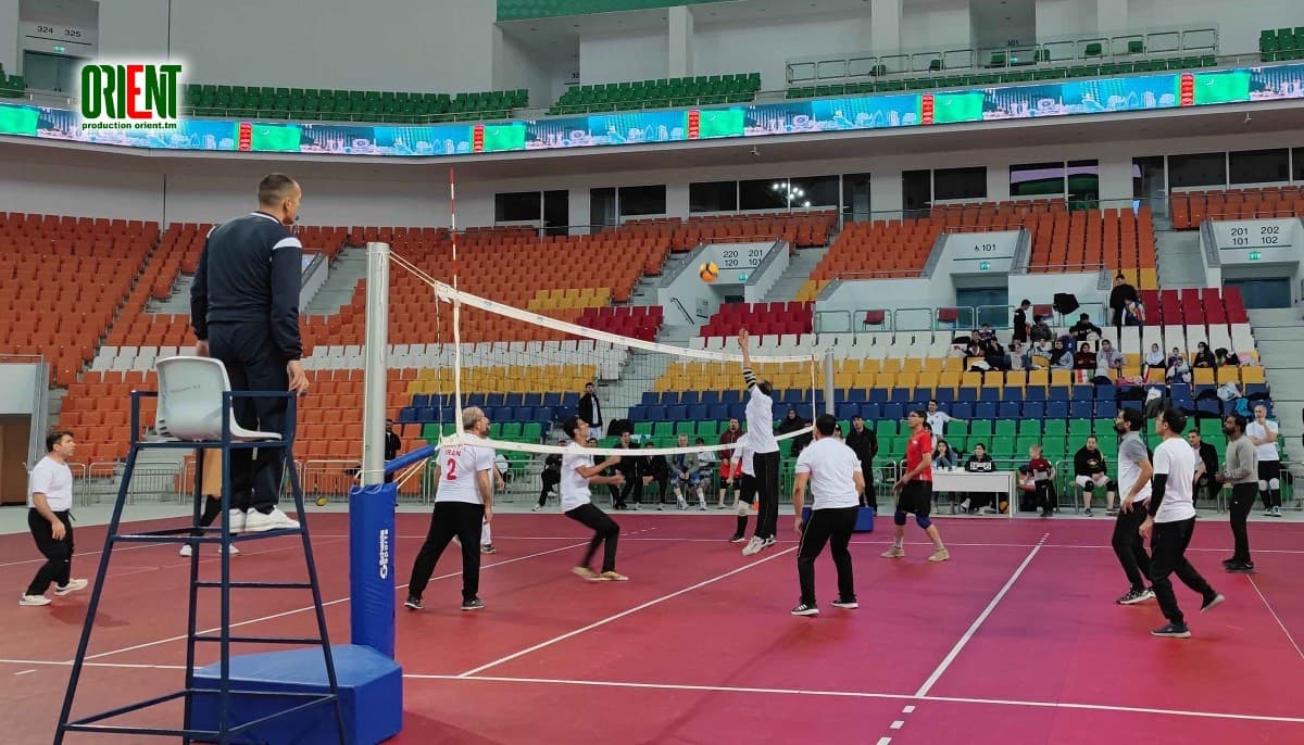 kak-srazhayutsya-diplomaty-sportivnyj-turnir-v-chest-mezhdunarodnogo-dnya-nejtraliteta