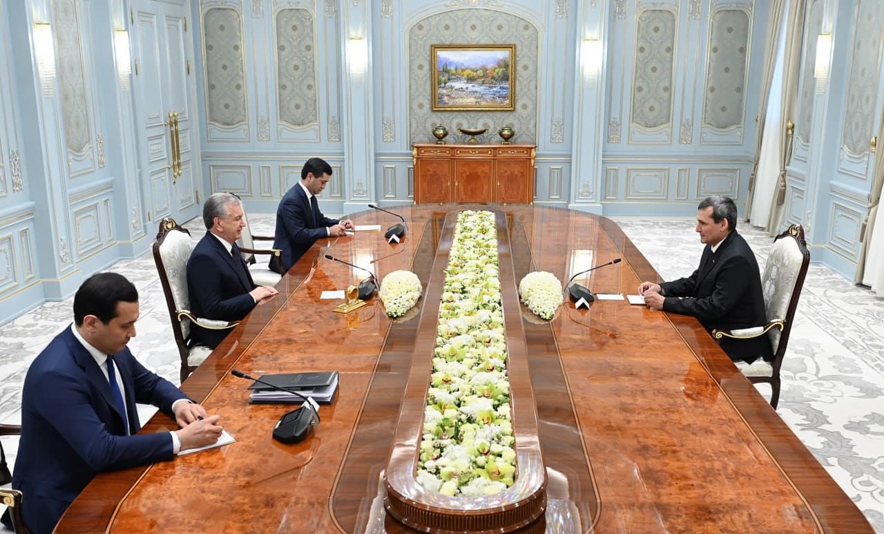 glava-mid-turkmenistana-vstretilsya-s-prezidentom-uzbekistana