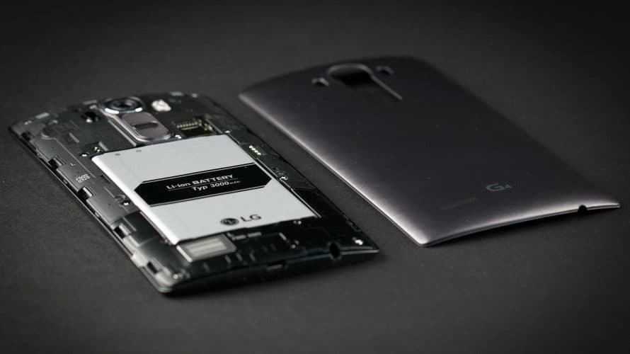 kuda-propali-smartfony-so-semnymi-akkumulyatorami