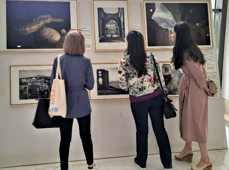 Италия в деталях: жизнь Апеннинского полуострова на фотовыставке в Ашхабаде