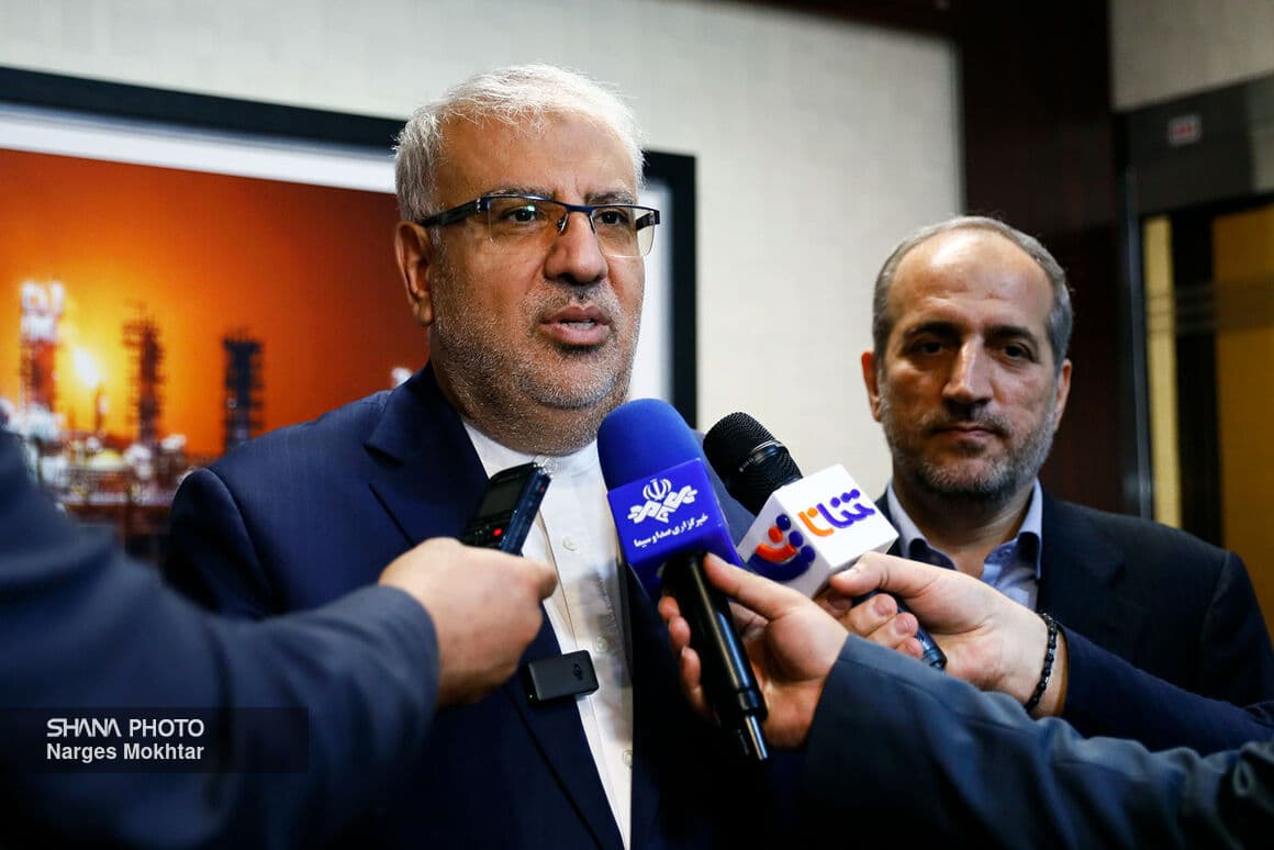 Iranian oil minister announces gas contract with Turkmenistan