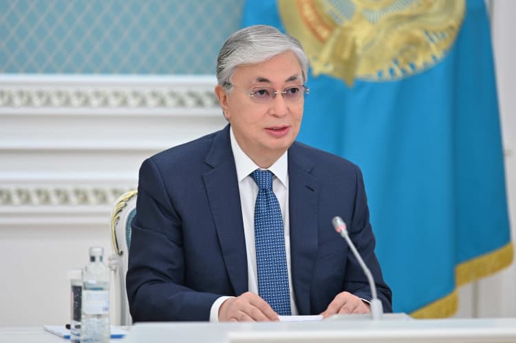 The plan to train 100 thousand IT specialists in Kazakhstan is being successfully implemented — Tokayev