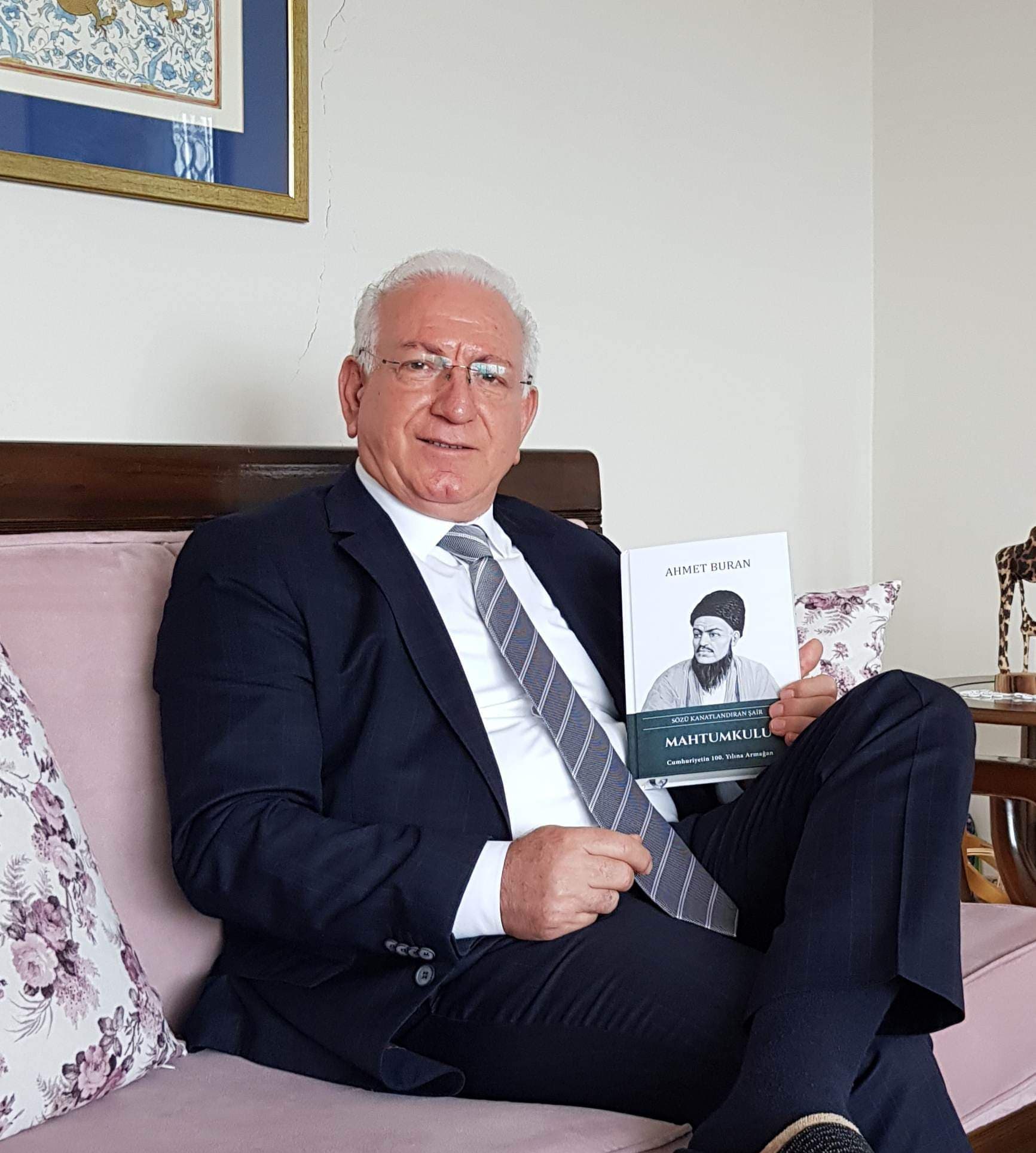 Turkish professor has published a book about Magtymguly in honor of the 300th anniversary of the great poet