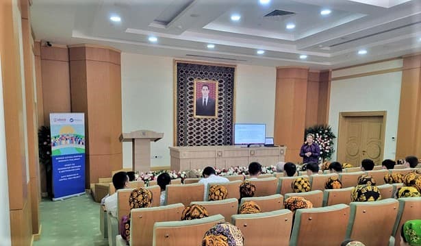 Ashgabat hosts training for young families on healthy relationships and safe migration