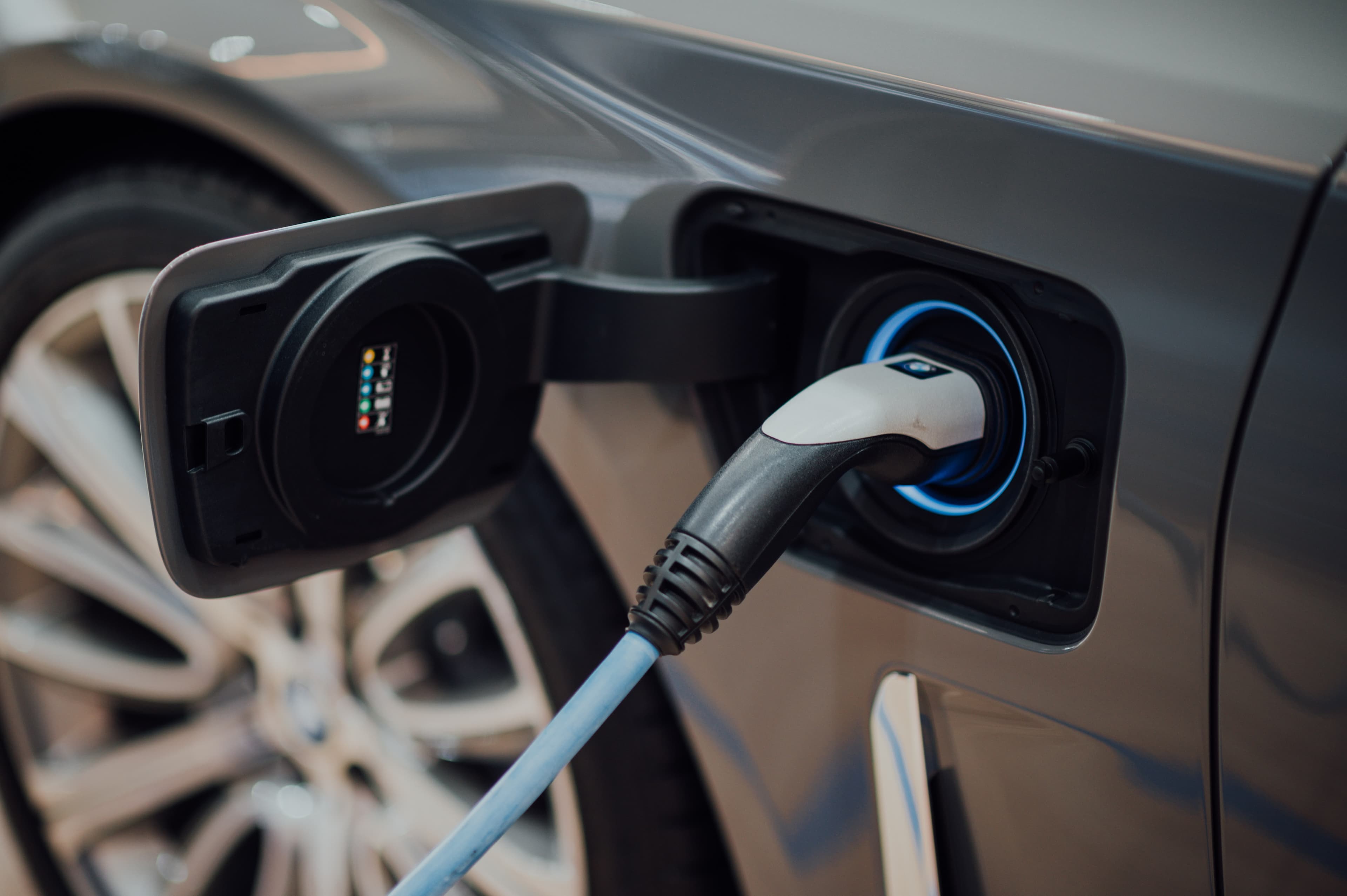 Charging stations for electric vehicles will be installed along all highways of the European Union by the end of 2025