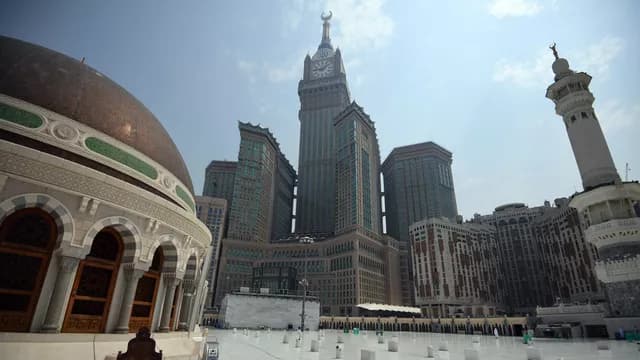 Strong wind at a speed of 80 km/h hit Mecca