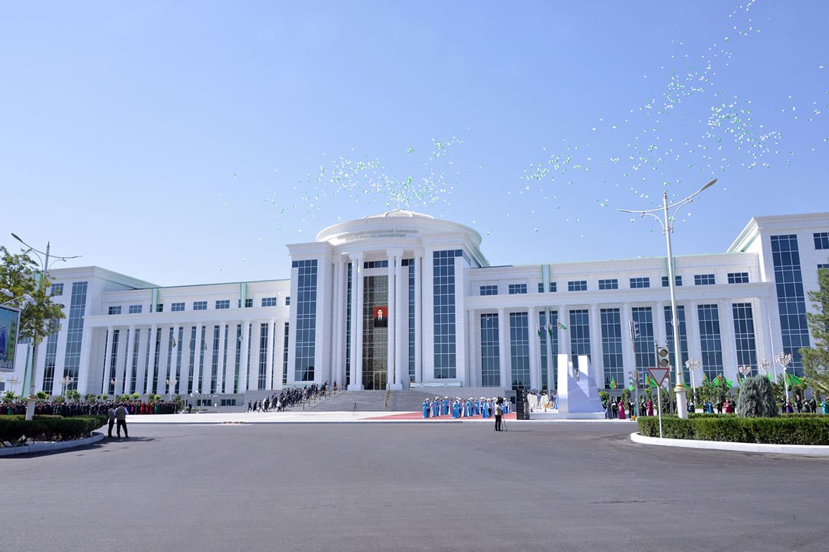 The new complex of buildings of the Academy of Civil Service was awarded certificates for architecture and innovation