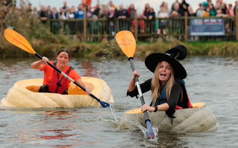 underwater-hockey-or-race-cheese-most-unusual-sports