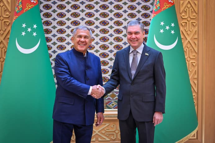 gurbanguly-berdymuhamedov-i-rustam-minnihanov-proveli-peregovory