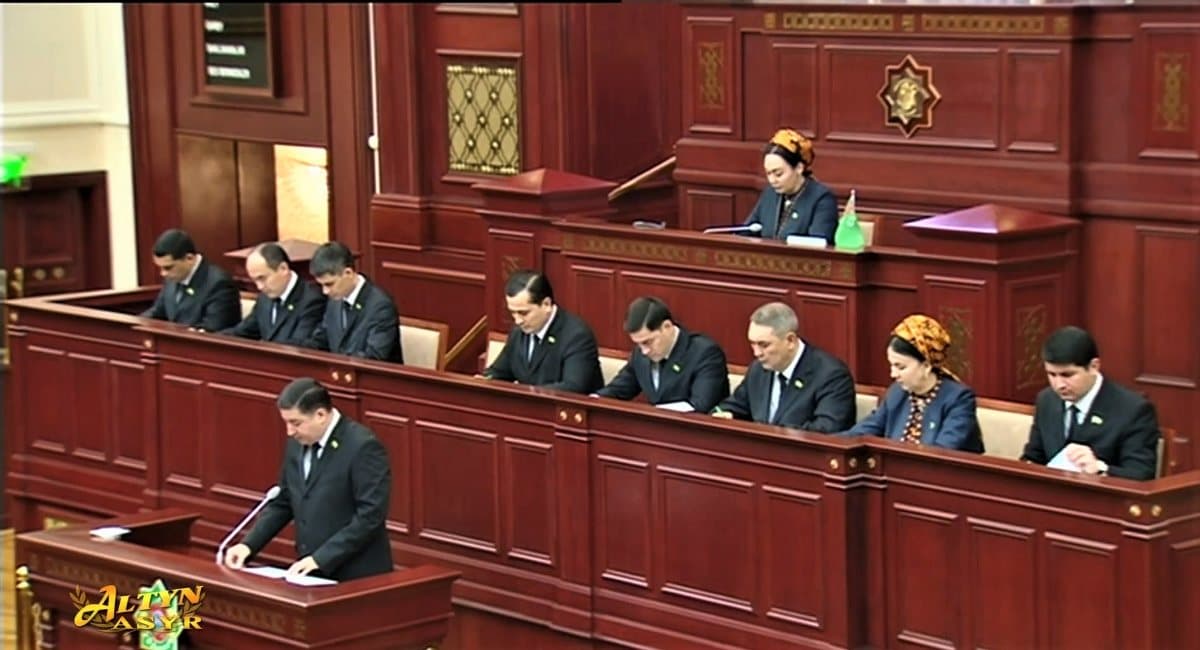 The Mejlis of Turkmenistan adopted a law on the establishment of the Arkadag medal
