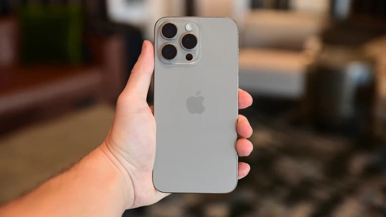 Apple подарила четыре смартфона клиенту, ошибочно получившему посылку с 60 устройствами