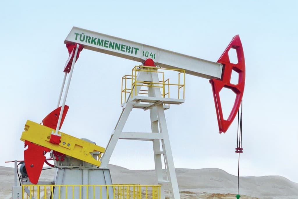 На старейшем нефтяном месторождении Туркменистана фиксируют рост нефтедобычи