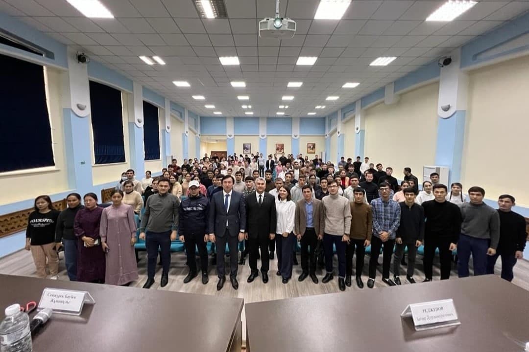 Туркменский посол прочитал лекцию для студентов казахстанского университета
