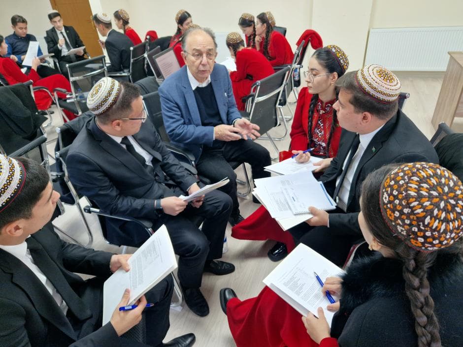 OSCE organizes workshops on effective negotiation in Turkmenistan
