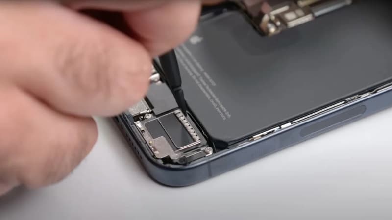 Apple has opened access to a program for repairing equipment to ordinary users