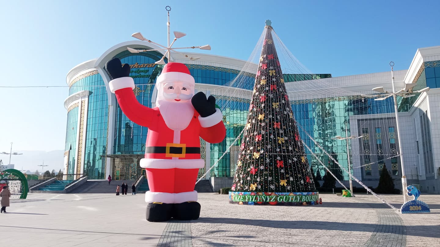 New Year in Turkmenistan: food in abundance and a holiday in every home