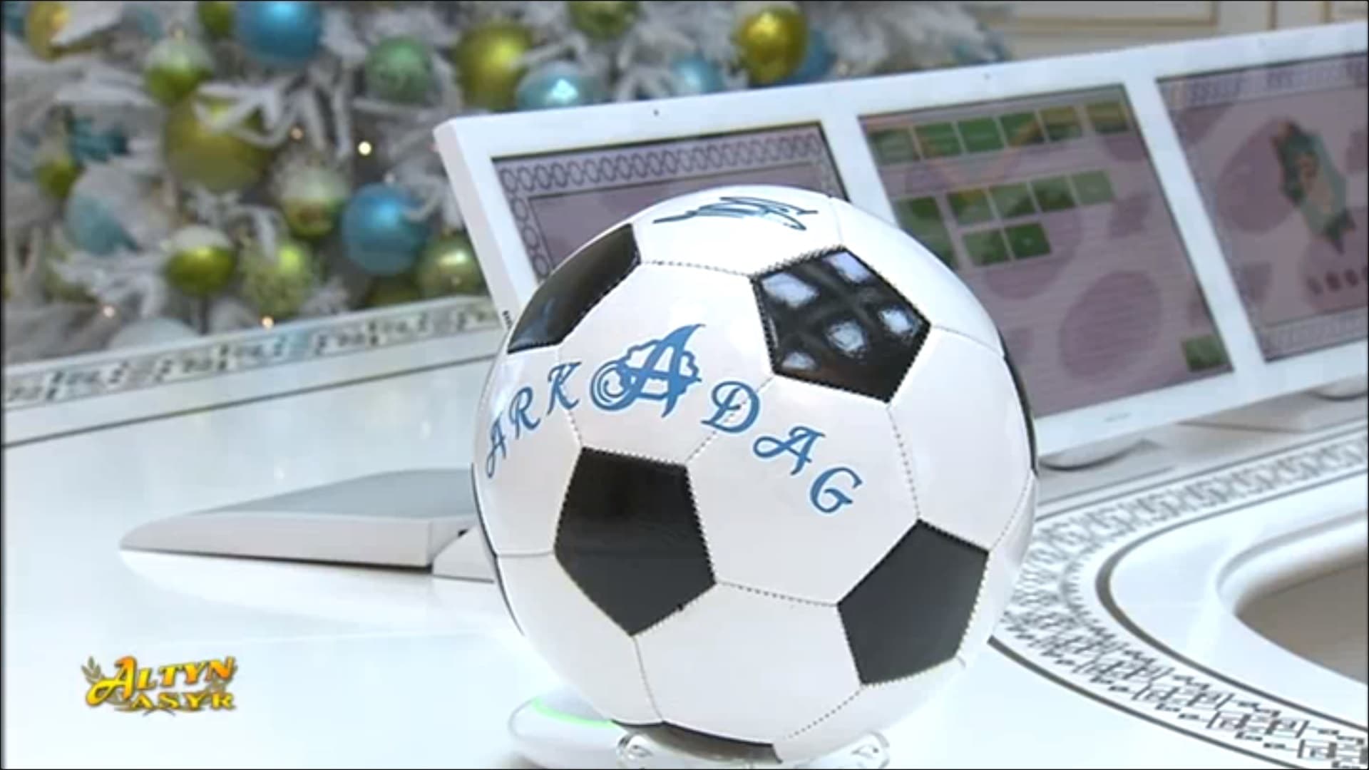 Serdar Berdimuhamedov congratulated the Arkadag football club on its victory