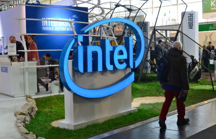 Intel released AI chips for cars