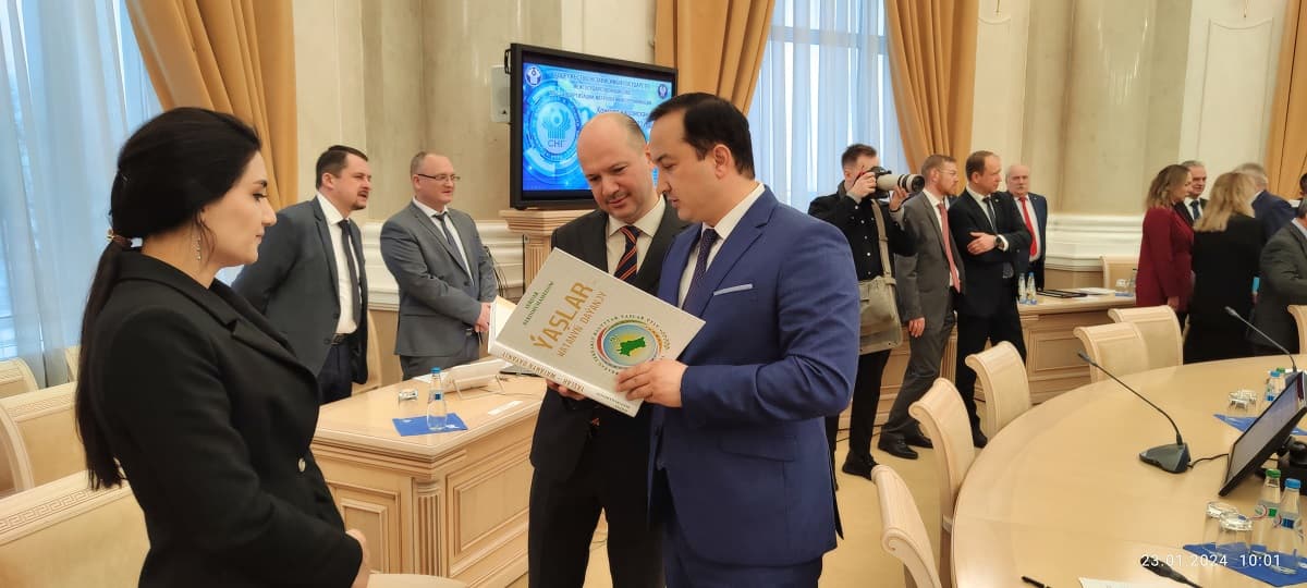 The book of the President of Turkmenistan is presented at the CIS headquarters in Minsk