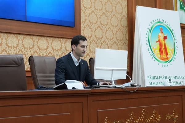Bidding on SCRMET: petrochemical products, light industry and Turkmen carpets were in demand
