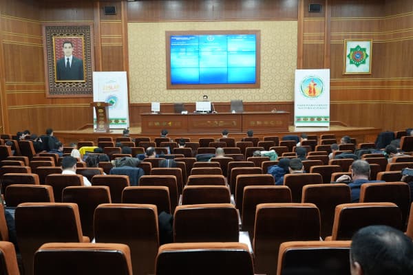 torgi-na-gtsbt-na-vneshnem-rynke-realizovany-szhizhennyj-gaz-i-polipropilen