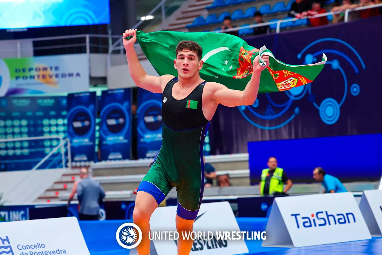 turkmenistan-zavoeval-pervuyu-zolotuyu-medal-na-molodezhnom-chempionate-mira-po-borbe