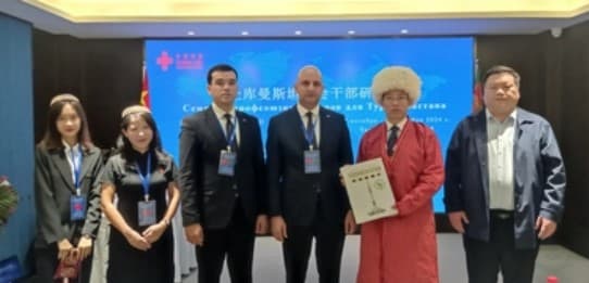 Туркменская делегация встретилась с представителями профсоюзов Китая