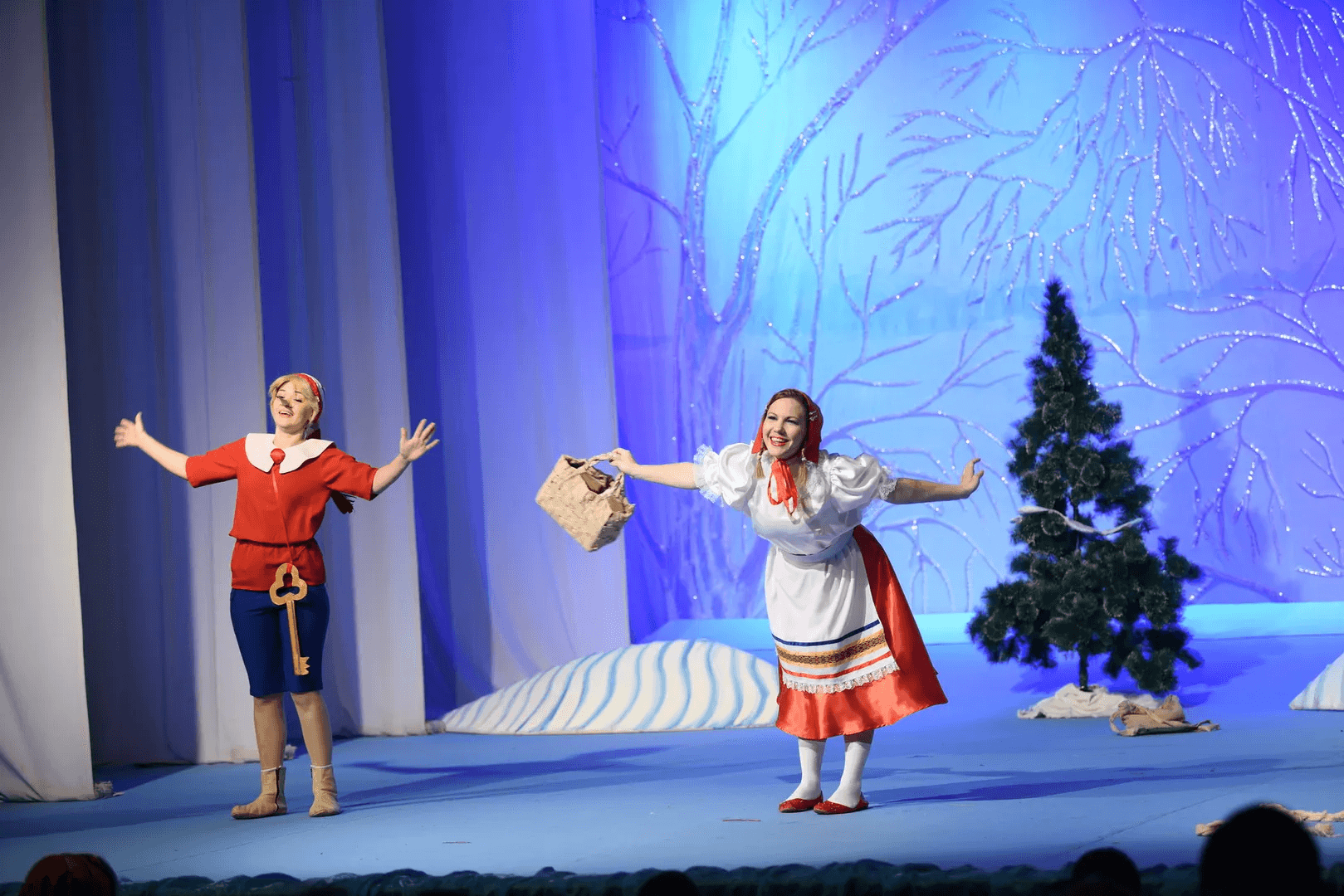 prazdnichnye-spektakli-teatry-ashhabada-i-goroda-arkadag-gotovy-k-novomu-godu