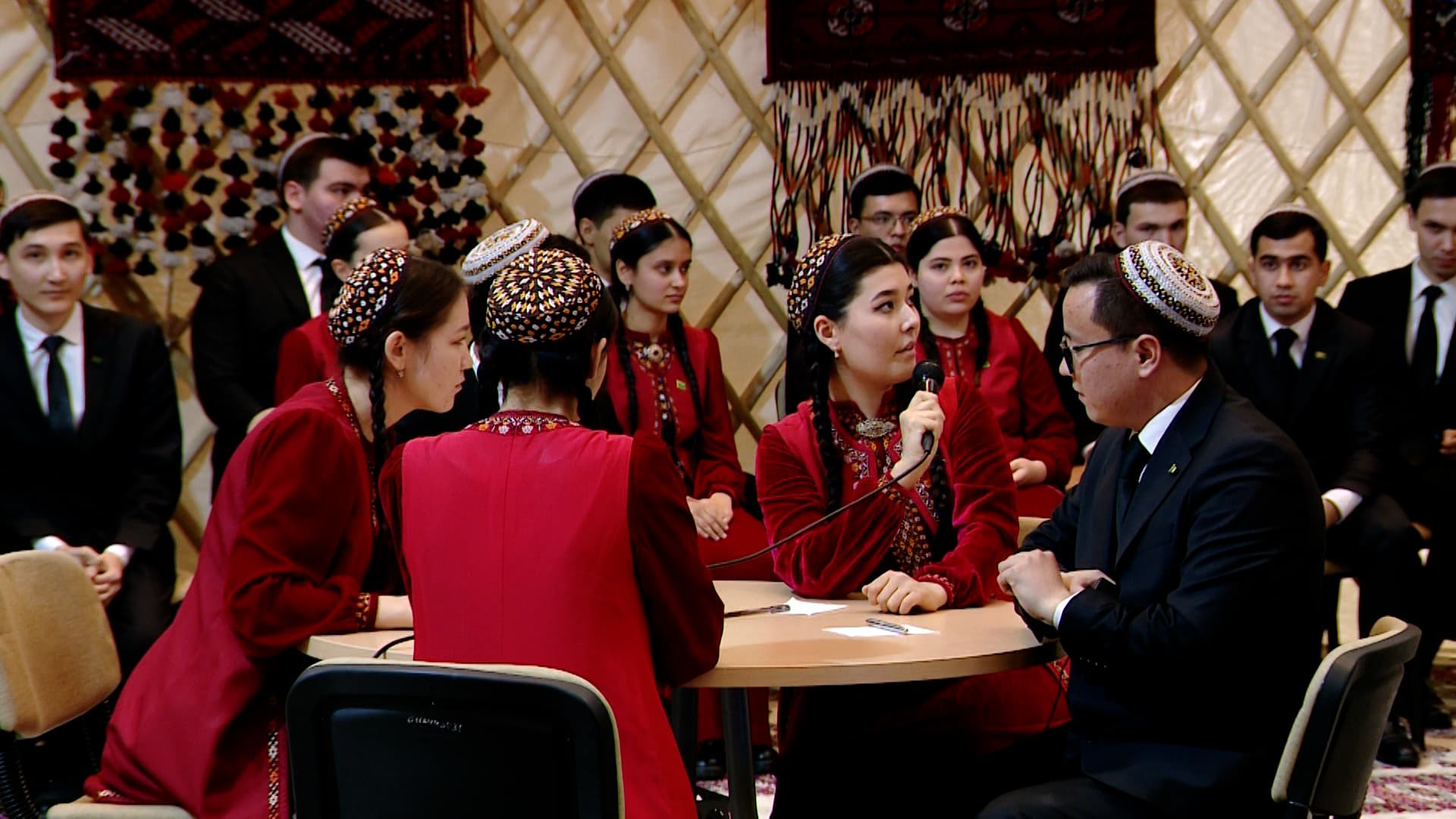 Future diplomats win brain ring among student teams