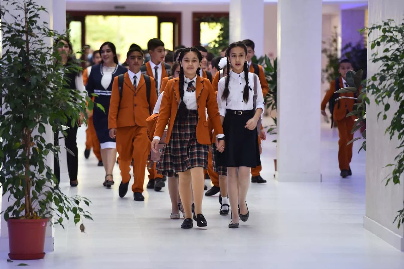 Tajik schoolchildren study artificial intelligence technology