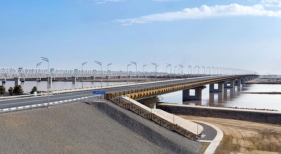 turkmenistan-nachnyot-importirovat-tehniku-dlya-stroitelstva-mostov-iz-chelyabinska